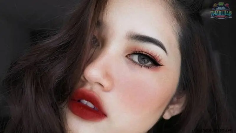 Các bước trang điểm cơ bản 6