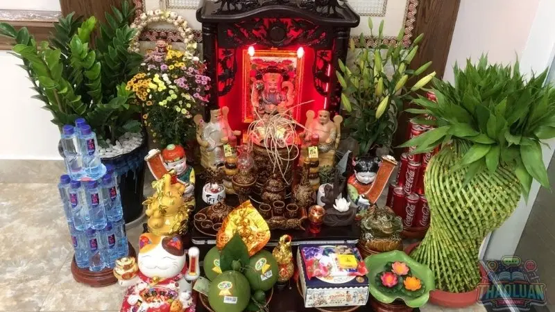 Cách bố trí bàn thờ Thần Tài theo phong thủy