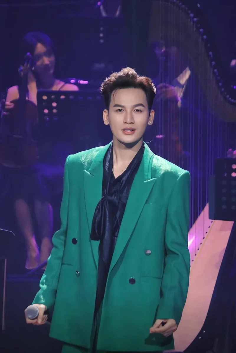 Gương thần ali hoàng dương là một trong những sản phẩm nổi bật