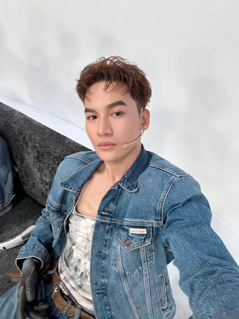 Ali hoàng dương atsh là một trong những sản phẩm nổi bật của anh