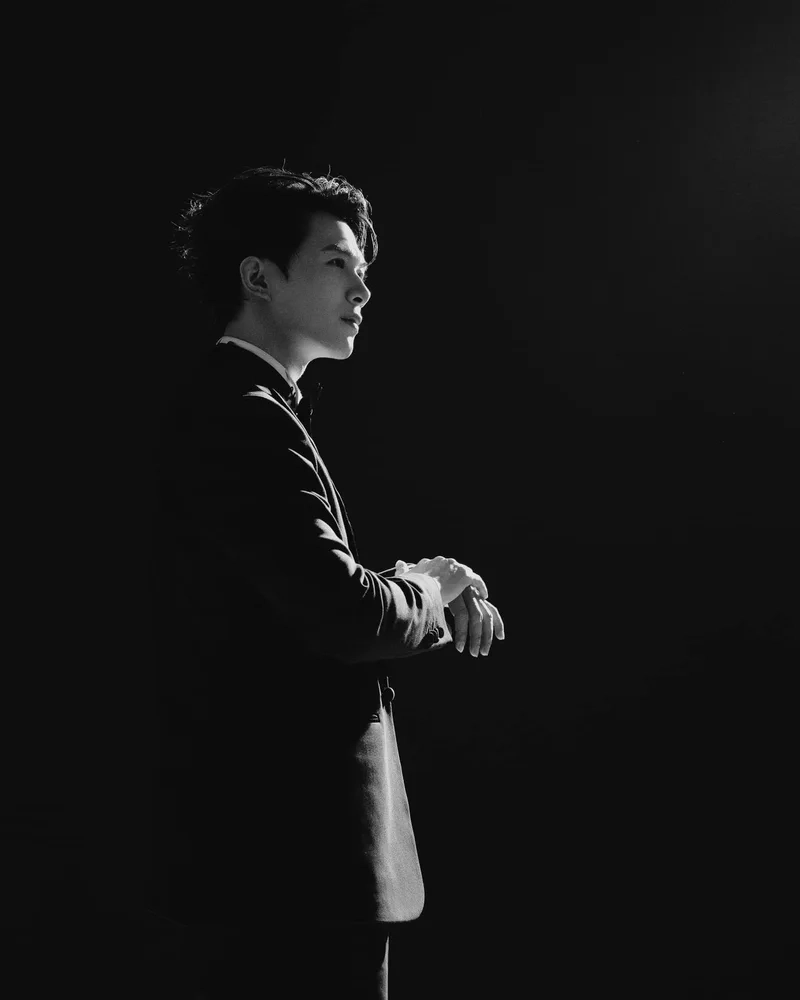 Anh tú atus cao mét bao nhiêu giúp bạn hình dung về chiều cao của anh