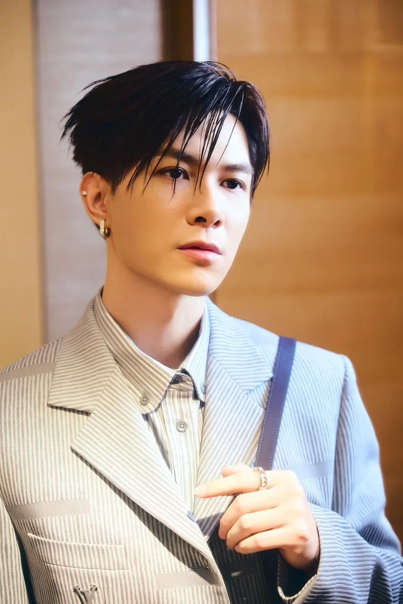 Anh tú atus ở đâu giúp bạn theo dõi hoạt động của anh