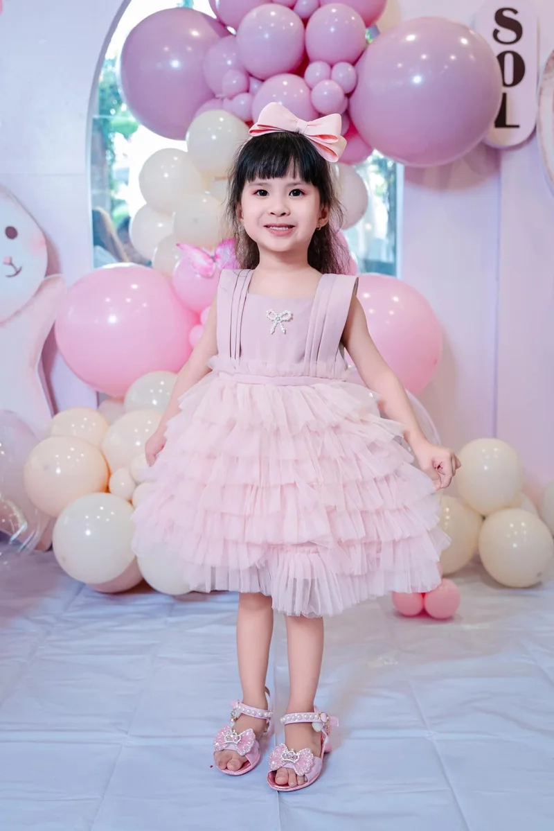 Sự nổi tiếng của bé Sol là ai