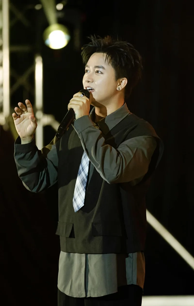 Chiều cao Bùi Công Nam là thông tin thú vị cho fan hâm mộ