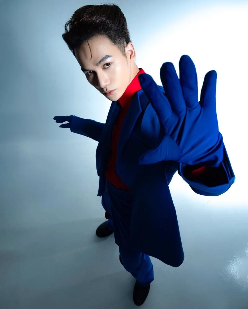 Ali hoàng dương chân tình là một trong những bài hát nổi bật của anh