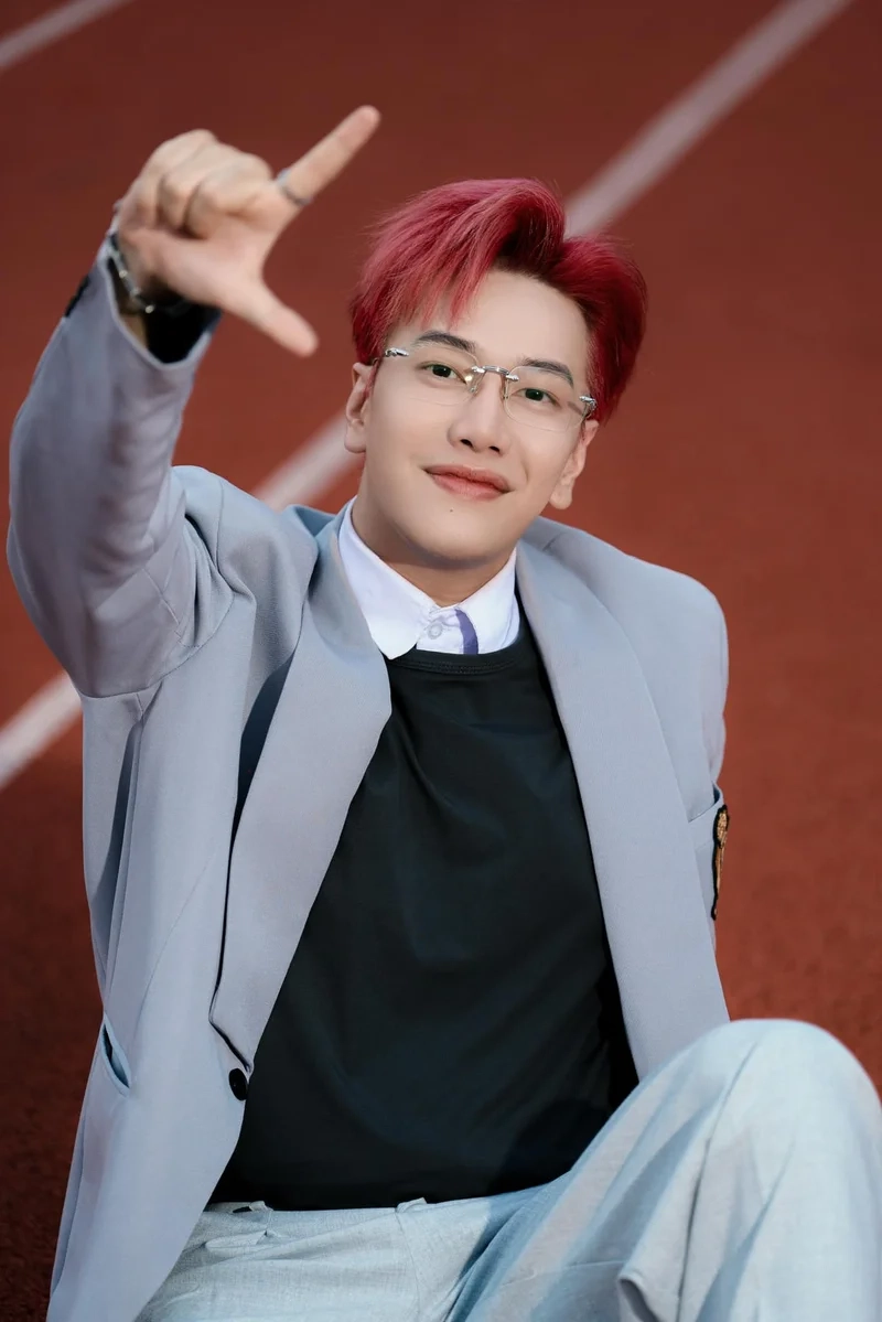 Lou hoàng quê ở đâu là thông tin thú vị cho người hâm mộ