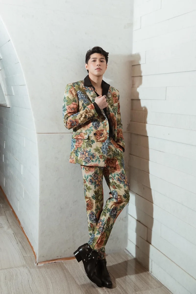 Cơn Mưa Băng Giá Noo Phước Thịnh là một bản ballad đầy cảm xúc