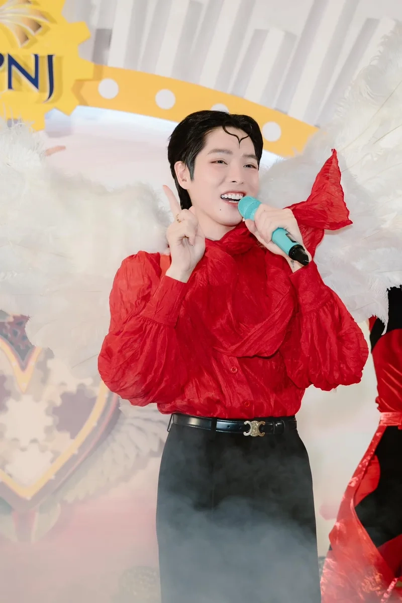 Theo dõi đức phúc official để cập nhật tin tức mới nhất