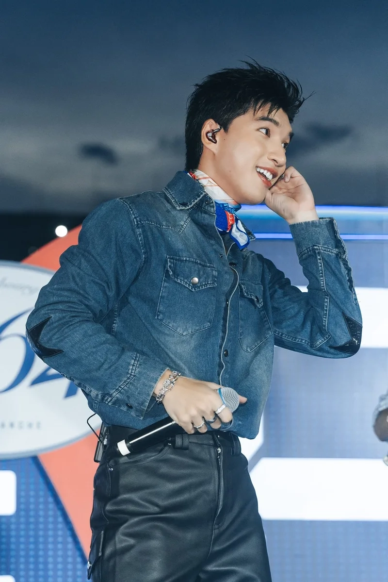 Hình hieuthuhai tạo không gian sống động cho trang cá nhân