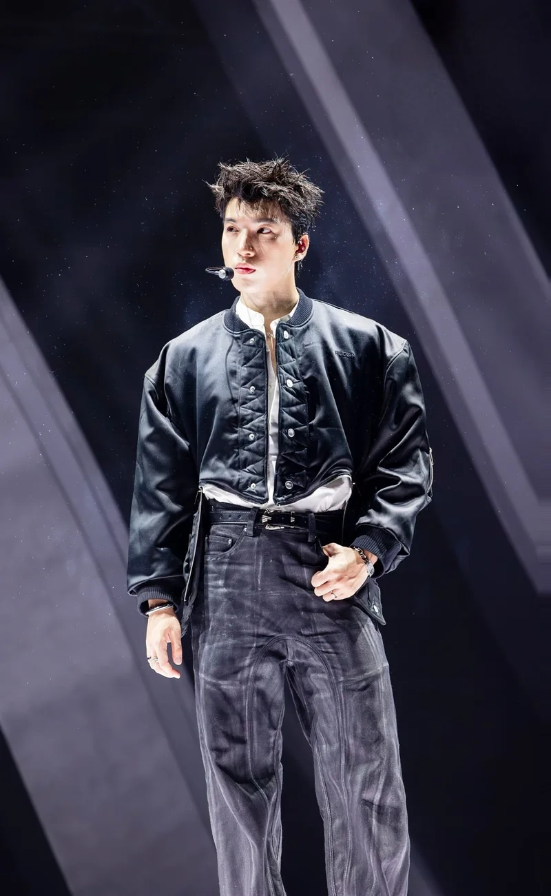 Kiểu tóc hieuthuhai thể hiện phong cách thời trang ấn tượng