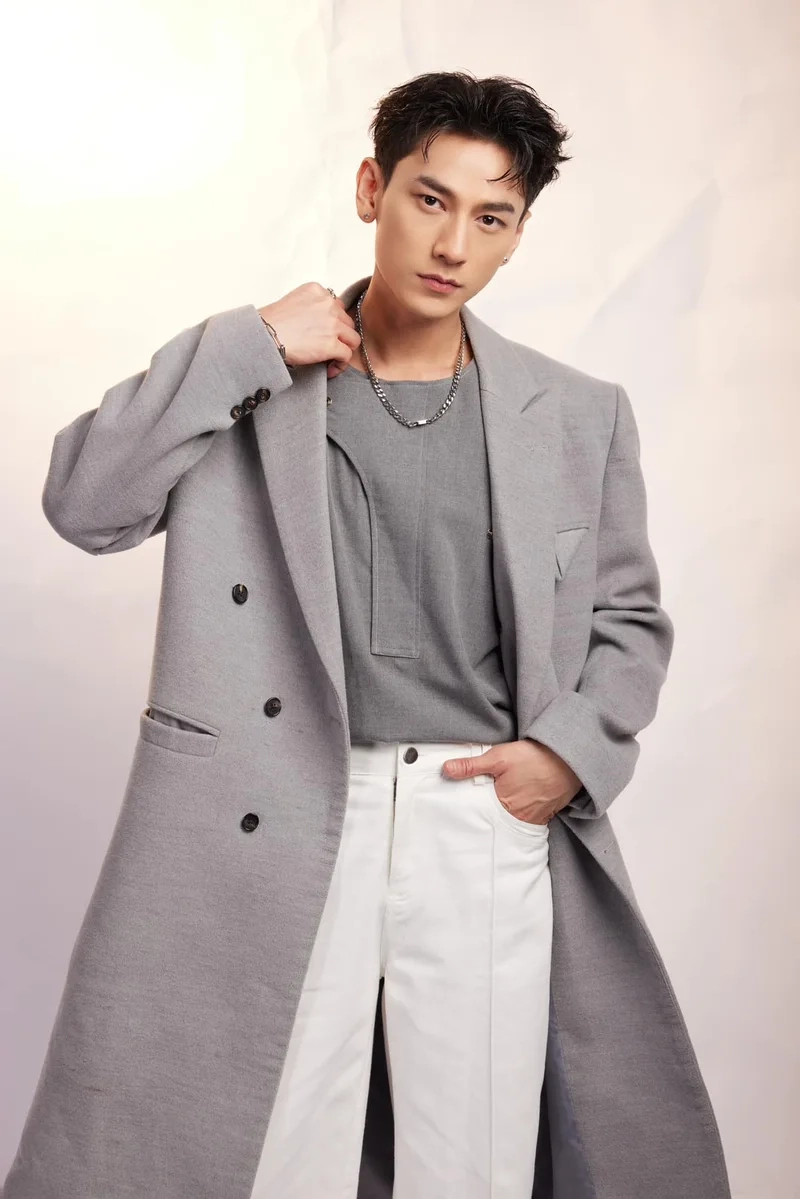 Isaac là ai khiến nhiều người muốn tìm hiểu về anh