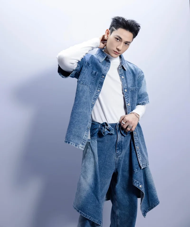 Isaac 365daband là một trong những thành viên nổi bật của nhóm