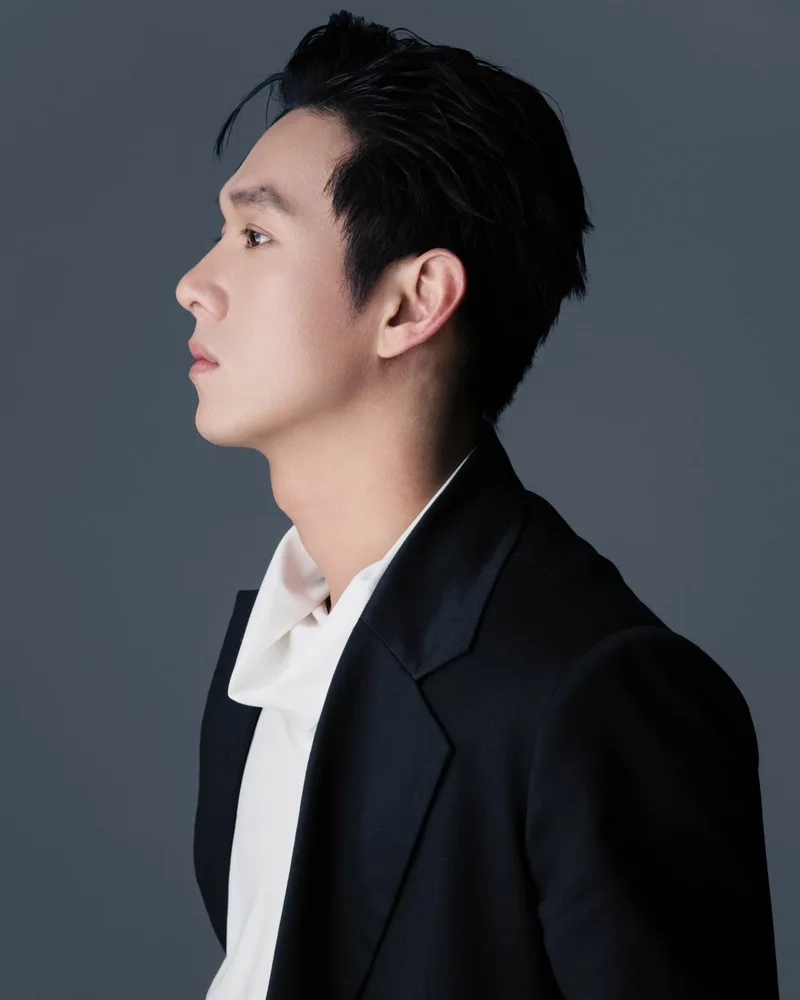 Twitter song luân là nơi anh chia sẻ những khoảnh khắc đời thường