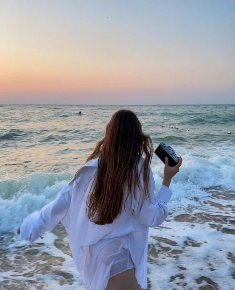 Chụp hình sau lưng giúp bạn ghi lại những khoảnh khắc đáng nhớ