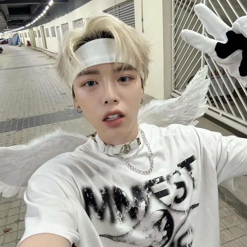 Ca sĩ đức phúc mang đến những bản hit đầy cảm xúc