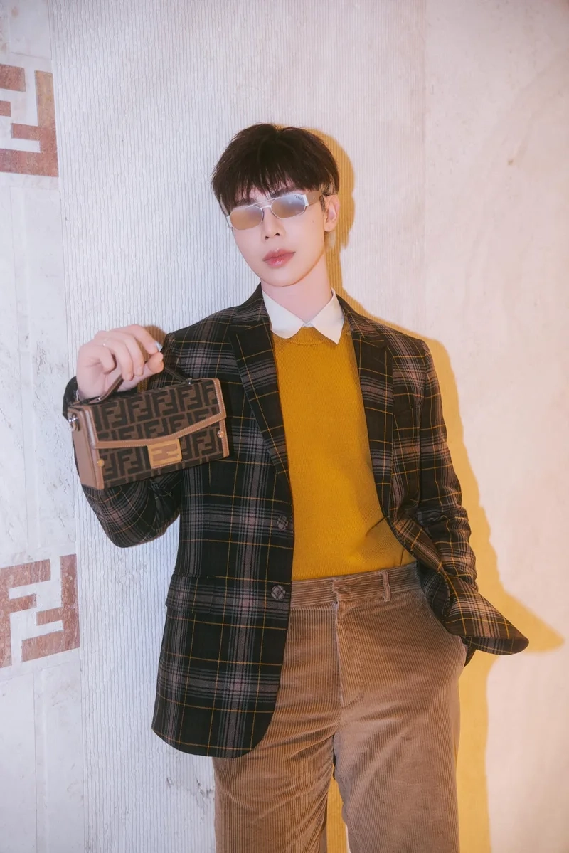 Erik cao bao nhiêu là câu hỏi thú vị cho fan muốn tìm hiểu