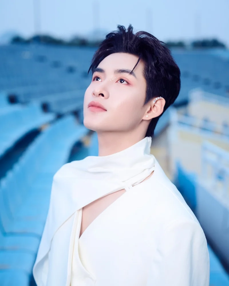 Ảnh hùng huỳnh gemini tạo không gian sống động cho người hâm mộ