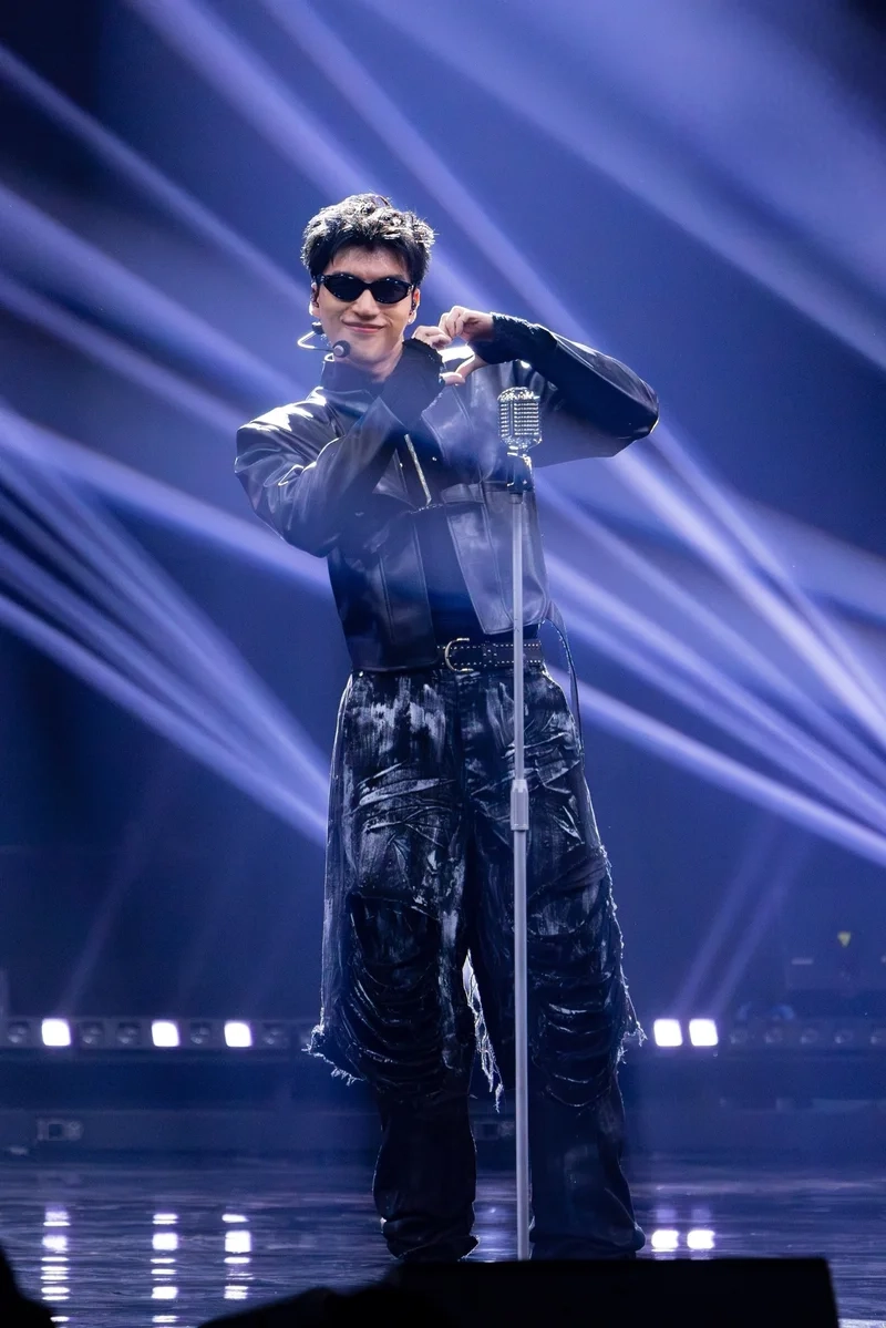 Ảnh hieuthuhai đẹp trai tạo ấn tượng mạnh mẽ với người xem