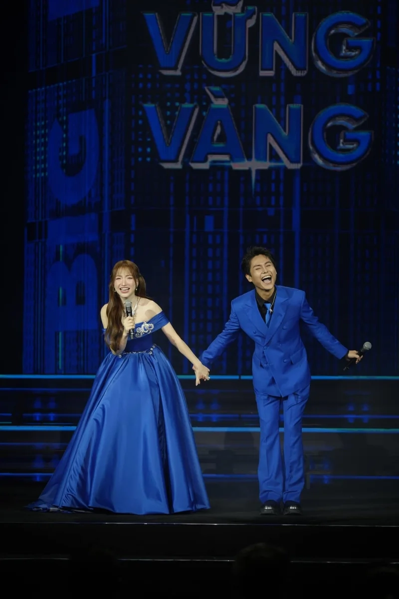 Hòa minzy tăng duy tân là một cặp đôi được yêu thích trong âm nhạc