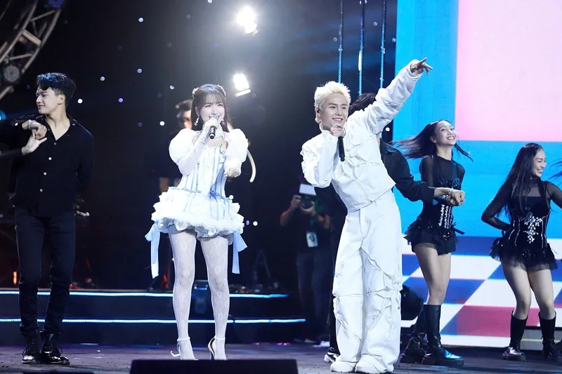 Khám phá các bài hát của tăng duy tân và những bản hit nổi bật