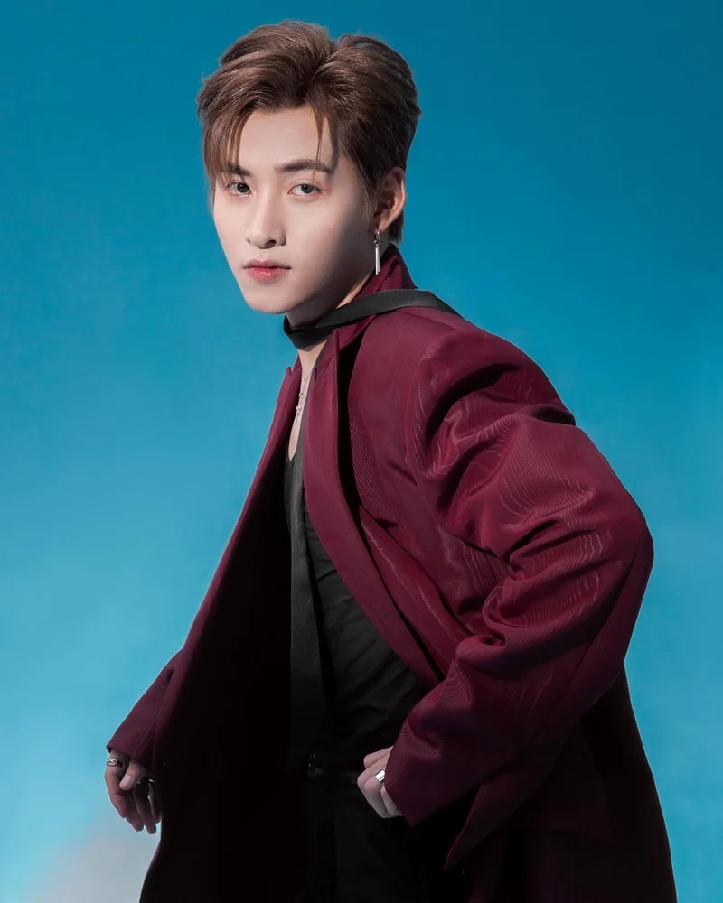 Hùng huỳnh debut đánh dấu sự khởi đầu cho sự nghiệp âm nhạc