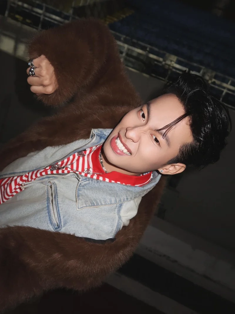 Hurrykng livestream là nơi anh chia sẻ những khoảnh khắc đời thường