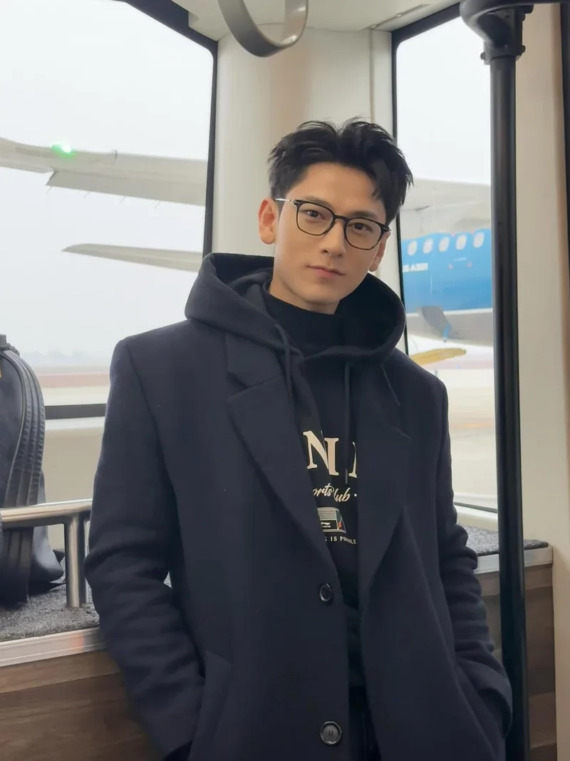 Isaac sinh năm mấy là câu hỏi thú vị cho fan muốn tìm hiểu