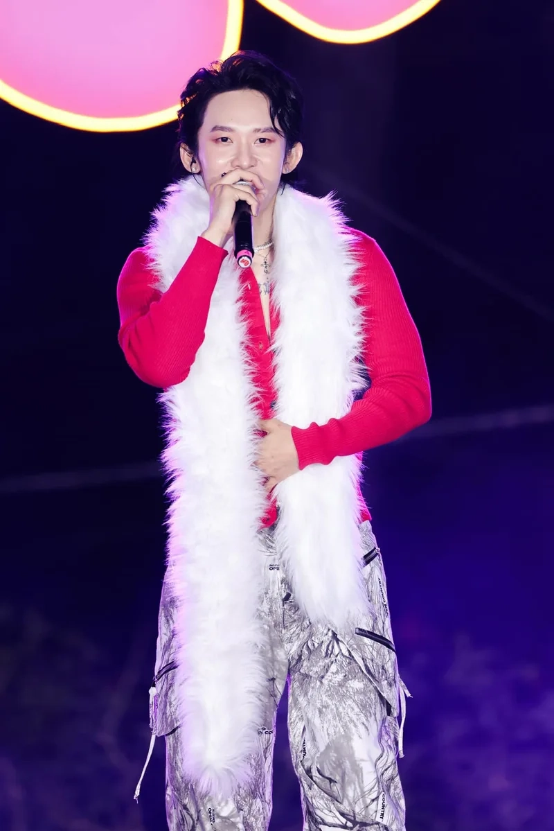 Lời bài hát kay trần ý em sao mang đến nhiều cảm xúc cho fan