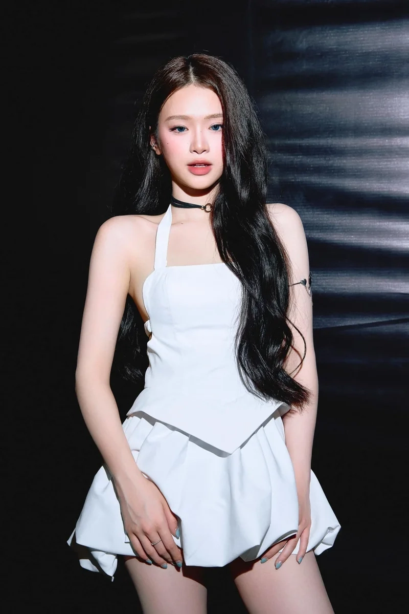 Linh ka 2k mấy? Cùng tìm hiểu về tuổi của cô