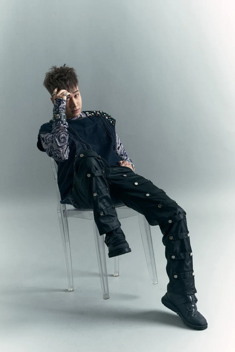 Các bài hát trong lou hoàng luôn thu hút sự chú ý từ fan