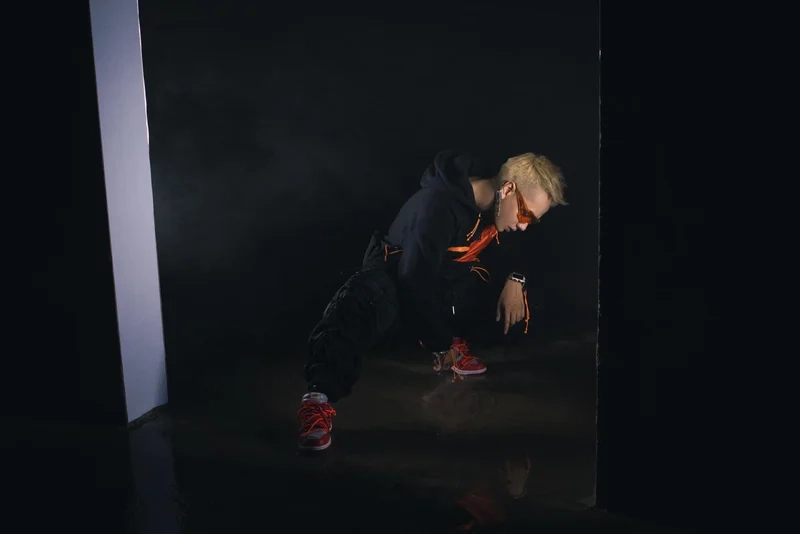 Những bài hát của lou hoàng luôn thu hút sự chú ý từ fan