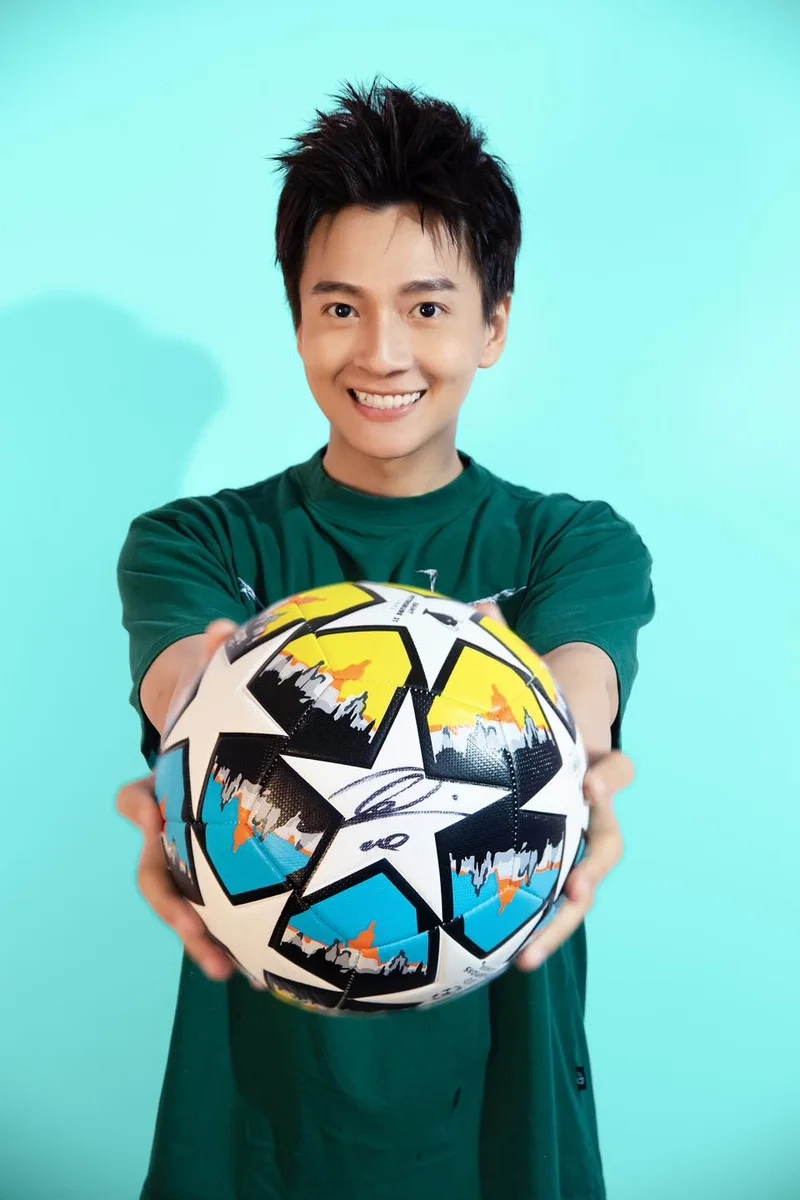 Ngô kiến huy hát mang đến những giai điệu vui tươi và sôi động