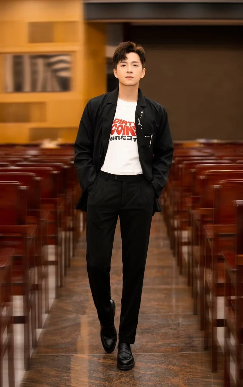 Tìm hiểu tên thật của ngô kiến huy để biết thêm về anh