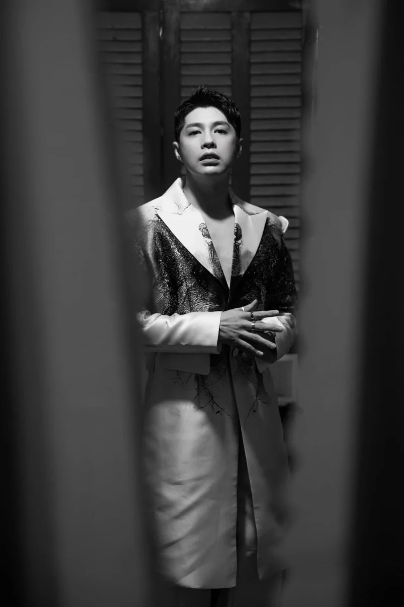 Ảnh Noo Phước Thịnh mới nhất luôn thu hút sự chú ý của fan