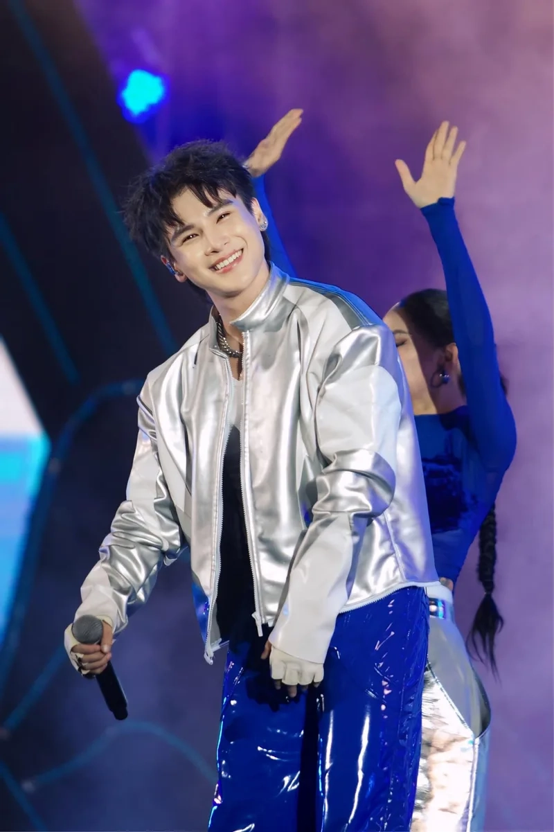 Từ Đó Phạm Đình Thái Ngân mang đến những giai điệu sâu lắng