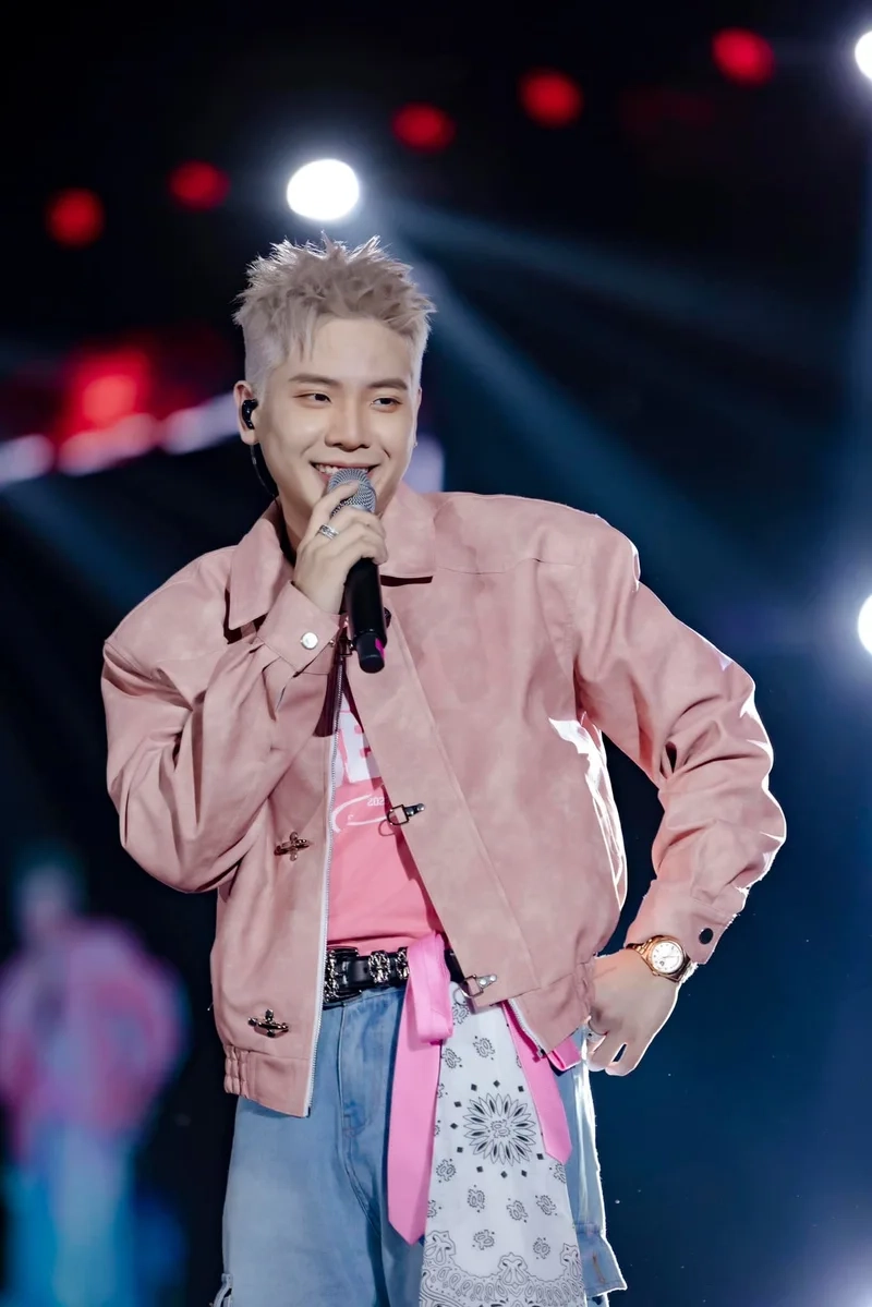 Album quân ap mang đến những bản nhạc ấn tượng