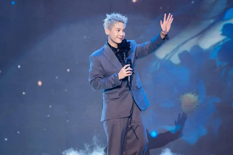 Quân ap debut năm nào giúp bạn tìm hiểu về sự nghiệp của anh