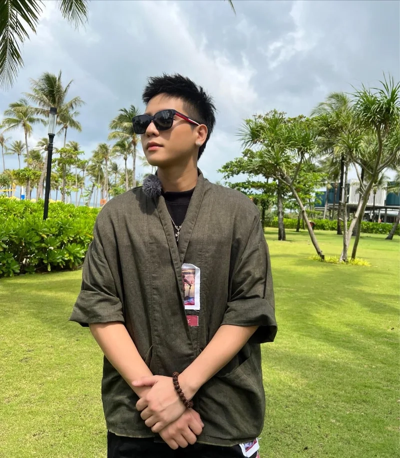 Tóc quân ap anh trai say hi thể hiện phong cách độc đáo