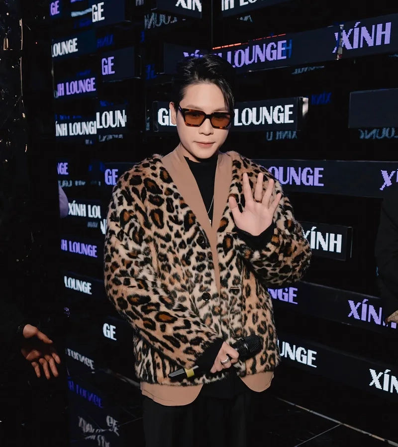 Quân ap xin lỗi tạo cảm xúc sâu lắng cho người nghe