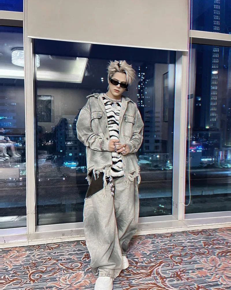 Rhyder cao bao nhiêu giúp bạn hình dung về chiều cao của anh ấy