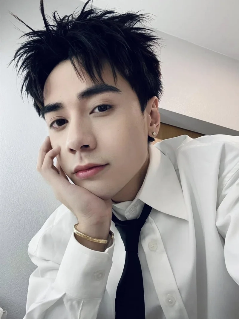 Hình nền quang hùng masterd giúp bạn thể hiện phong cách cá tính