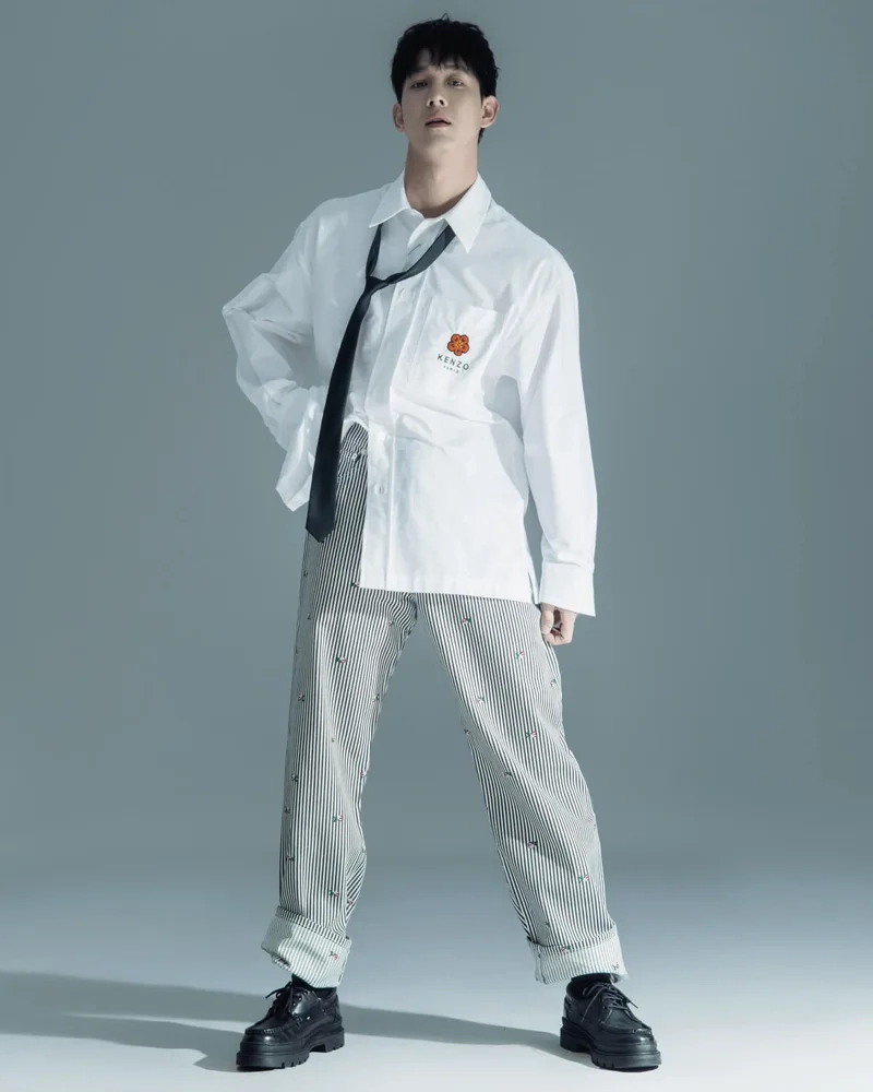 Nhìn em như bức tranh song luân là một trong những bài hát nổi bật