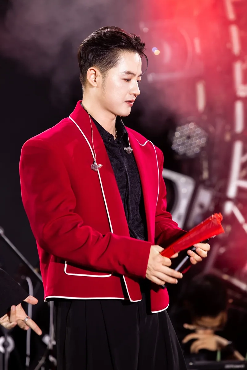 Thành duy tình anh bán chiếu chạm đến trái tim người nghe