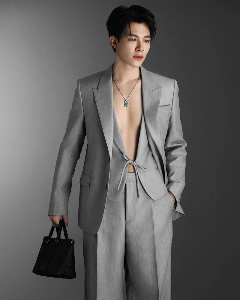 Tóc anh tú atus anh trai say hi thể hiện phong cách độc đáo