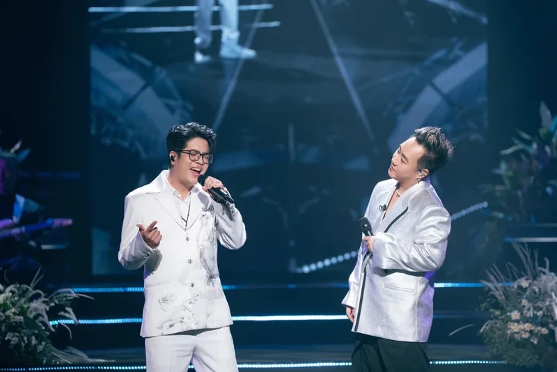 Mưa trung quân idol là một ca khúc đầy tâm trạng và sâu lắng