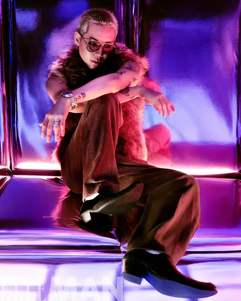 Wean le karaoke là nơi bạn có thể hát theo những bản hit của anh