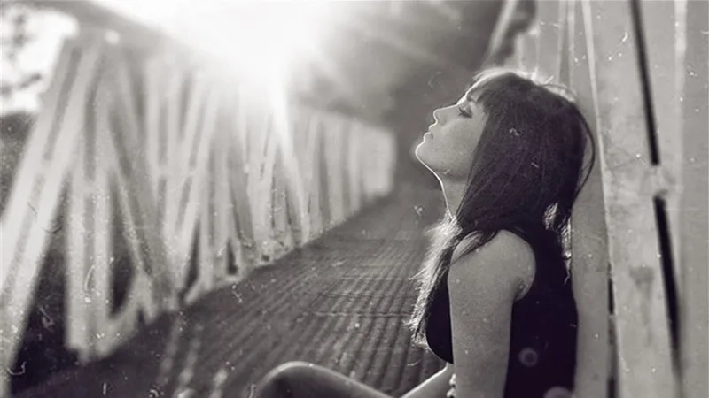 Tạo avatar buồn tâm trạng để thể hiện nỗi buồn