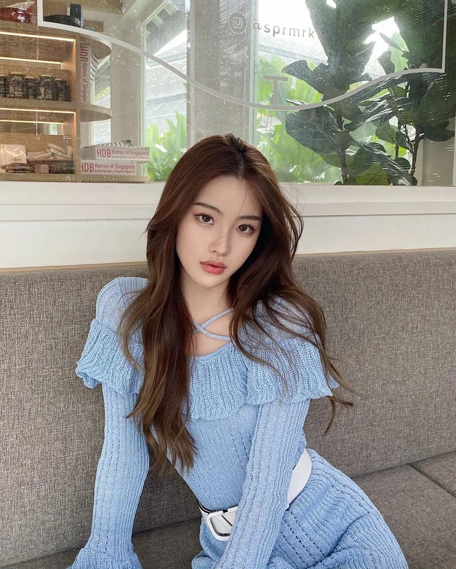 Ảnh gái xinh k 10 thể hiện phong cách trẻ trung