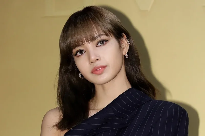 Hình nền blackpink lisa giúp bạn thể hiện tình yêu với thành viên này