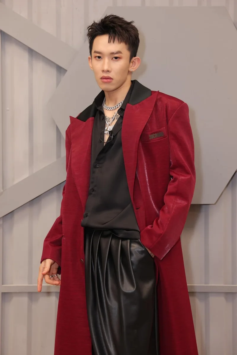 Kay trần body 6 múi khiến fan luôn ngưỡng mộ và yêu thích